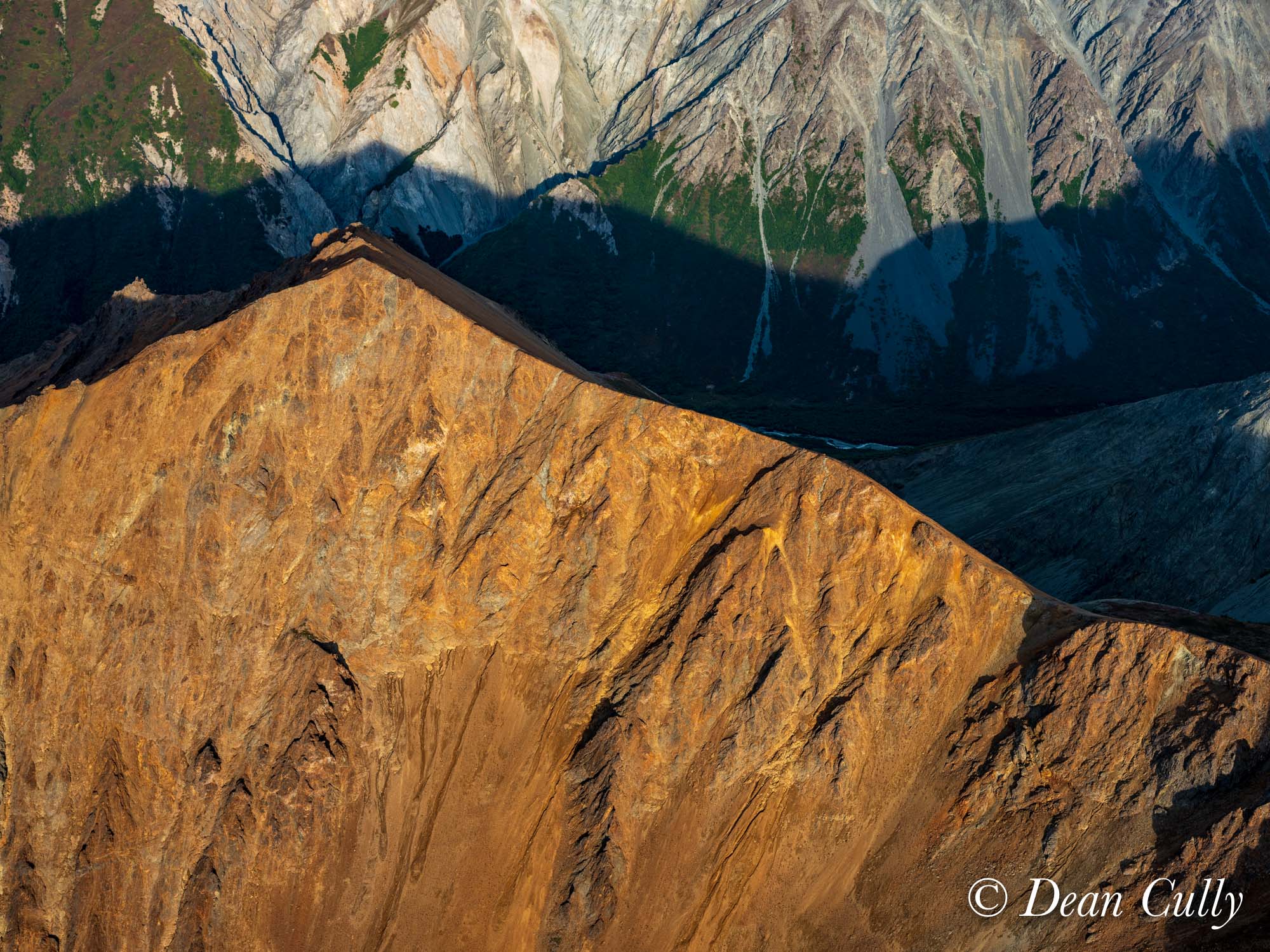 Alaska_chugach_mountains_rust_color_landscape_aerial_deancully