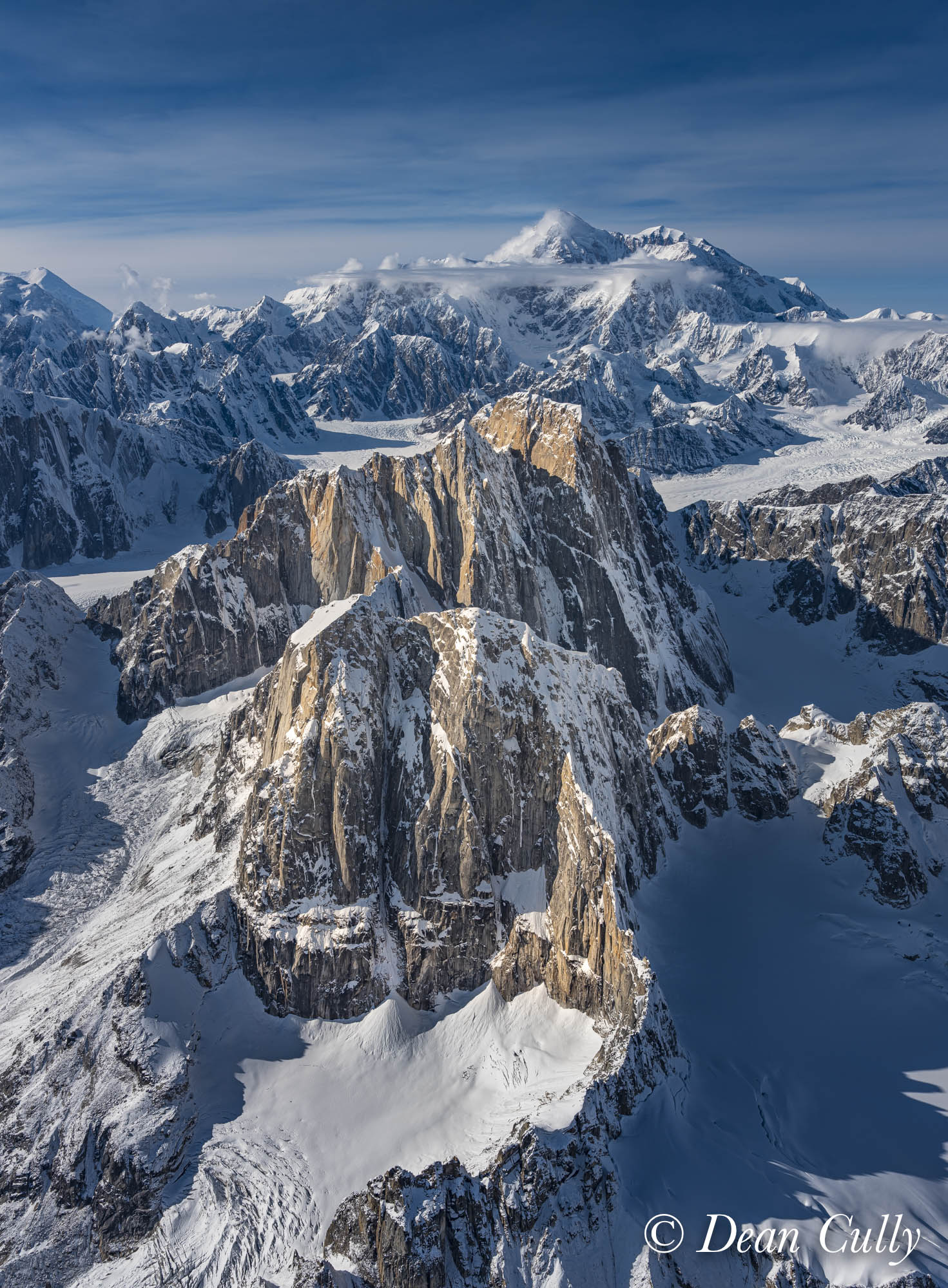alaska_denali_moosestooth_bearstooth_brokentooth_alaskarange_mckinley_aerial_landscape_deancully